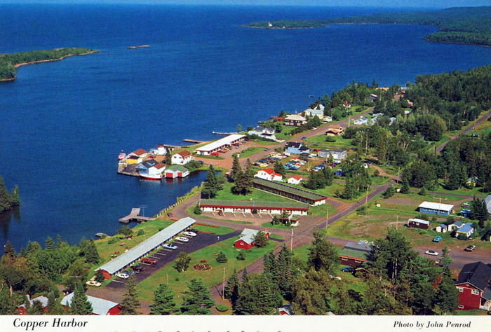 King Copper Motels - Vintage Postcard (newer photo)